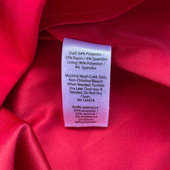 NWT GIRLS Vineyard Vines Bright Red Embroidered Skirt Size 3T - Picture 4 of 7